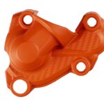 Protezione coperchio pompa acqua POLISPORT KTM 250–350 2016–2023 – Arancione